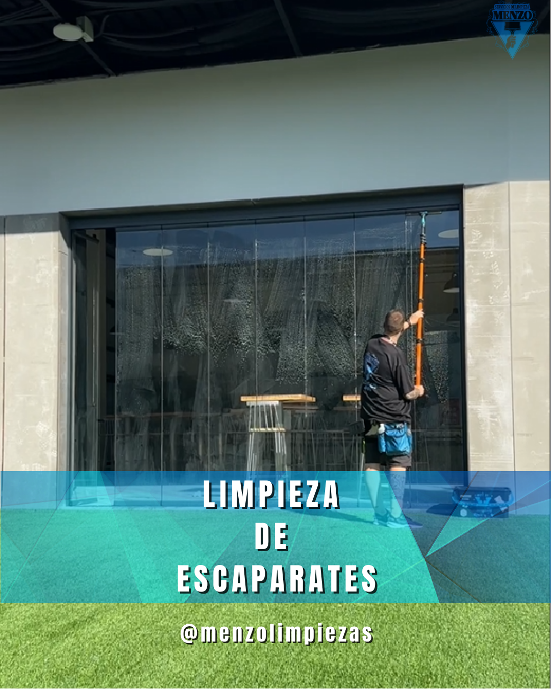 Limpieza de cristales en escaparates